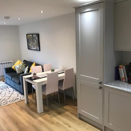 Heart Of Henley 1 & 2 Bedroom Apartments מראה חיצוני תמונה