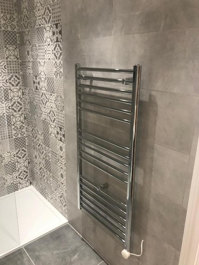 Heart Of Henley 1 & 2 Bedroom Apartments מראה חיצוני תמונה