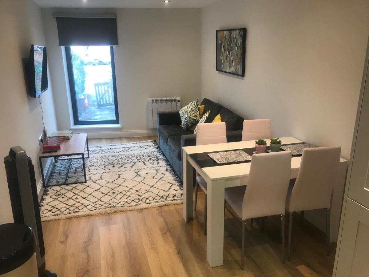 Heart Of Henley 1 & 2 Bedroom Apartments מראה חיצוני תמונה