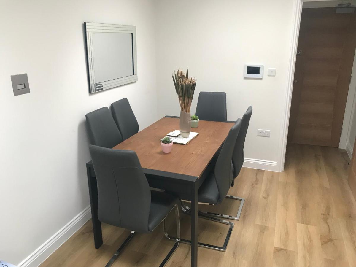 Heart Of Henley 1 & 2 Bedroom Apartments מראה חיצוני תמונה