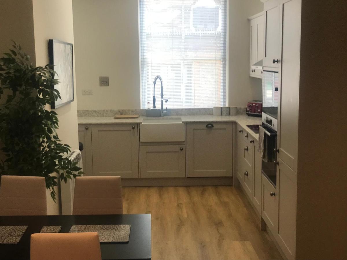 Heart Of Henley 1 & 2 Bedroom Apartments מראה חיצוני תמונה